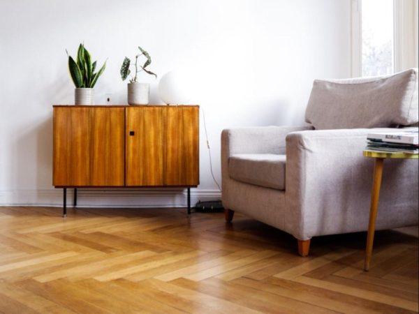 Dealing with Common Hardwood Flooring Issues_ Scratches, Warping, and Moisture Damage - blog